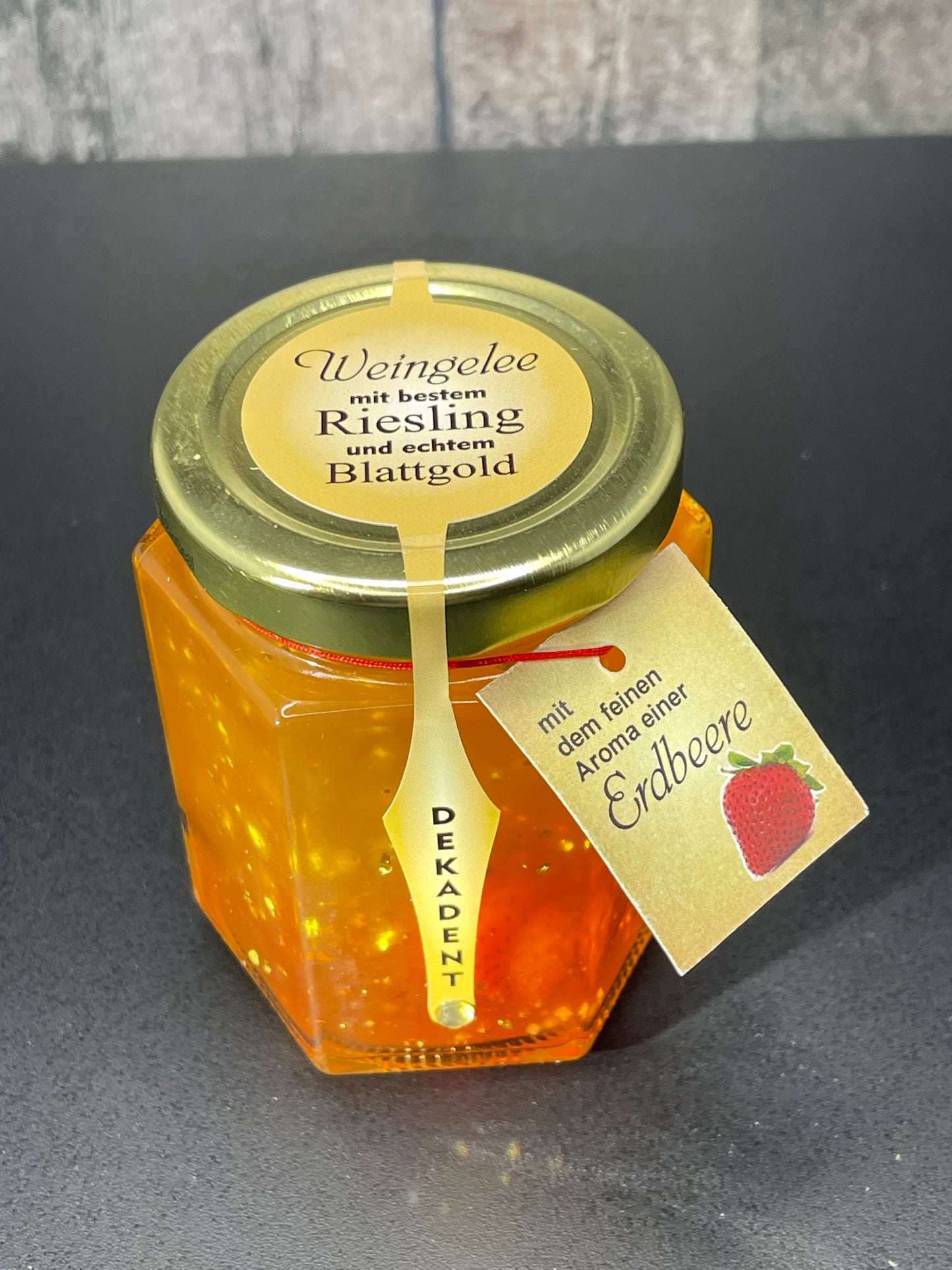 Dekadent Rieslinggelee mit Blattgold